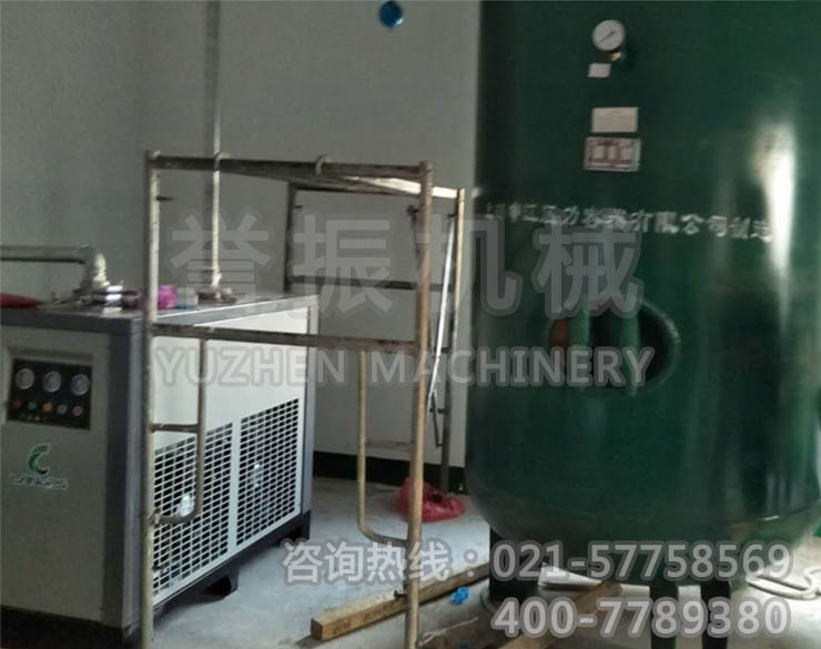 為客戶解決冷干機(jī)出氣有大量水分難題